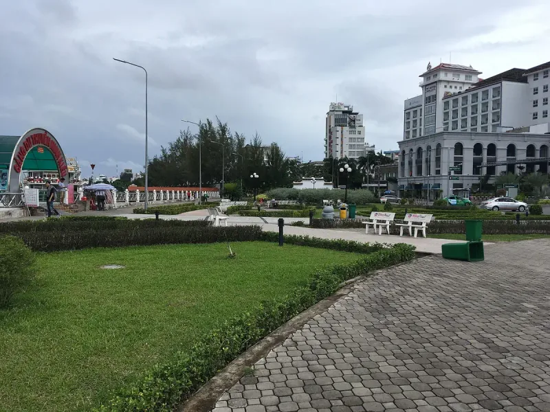 The wharf park at Ninh Kieu in Can Tho, its entrance arch and palm trees